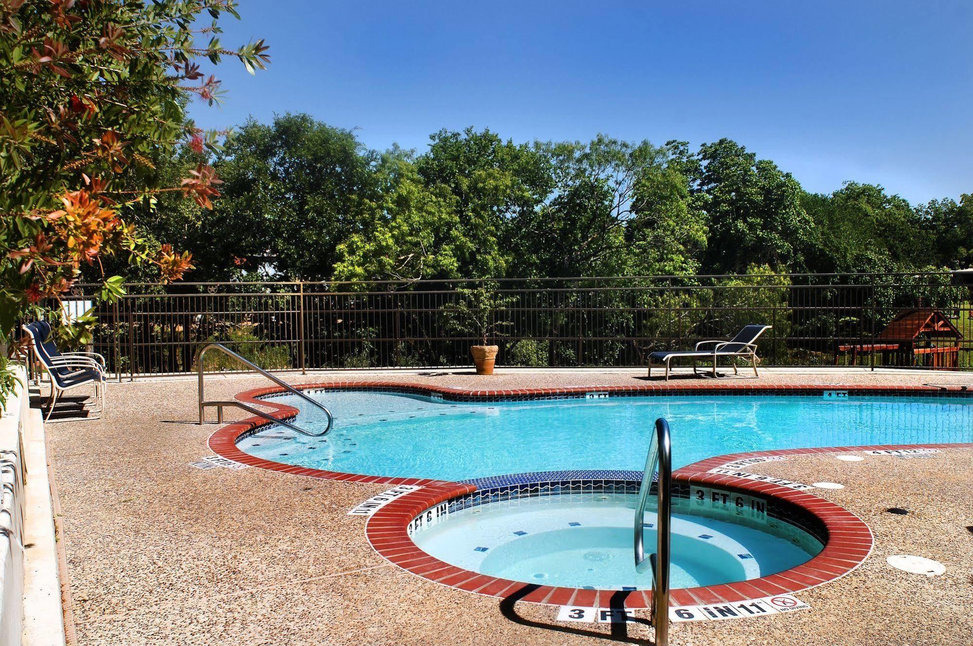 Inn On Barons Creek Fredericksburg Luaran gambar